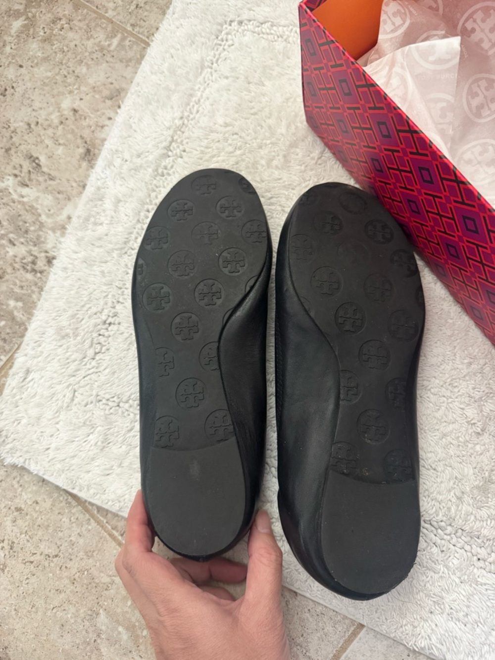 Tory Burch Black Leather Logo Round-Toe Ballet Flats - Picture 12 of 12